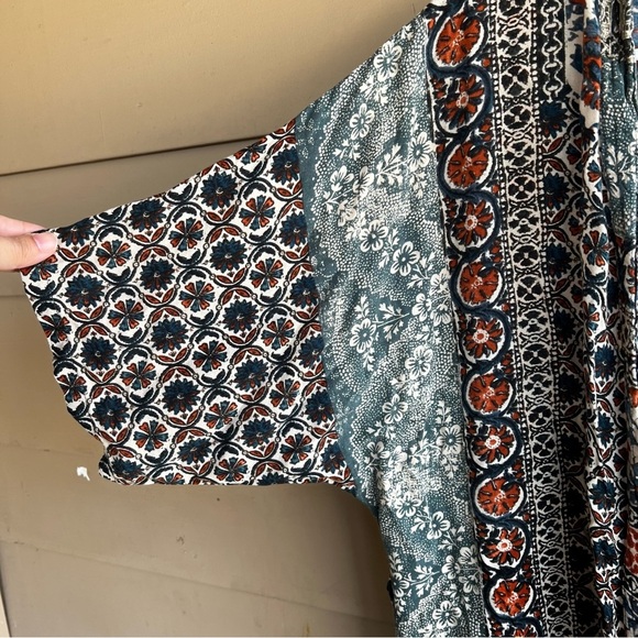 Boho Floral Kimono - Size L/XL - Lightweight Summer Swim Coverup - Picture 2 of 5
